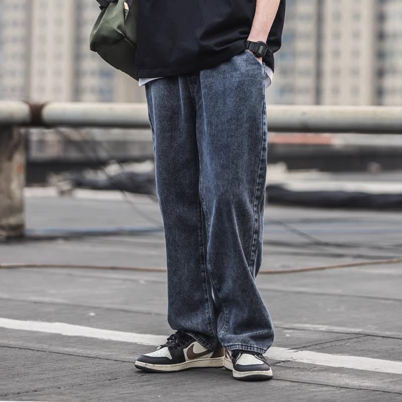 50代メンズファッション パンツ/ズボン ゆったりシルエットストレートデニムパンツ
