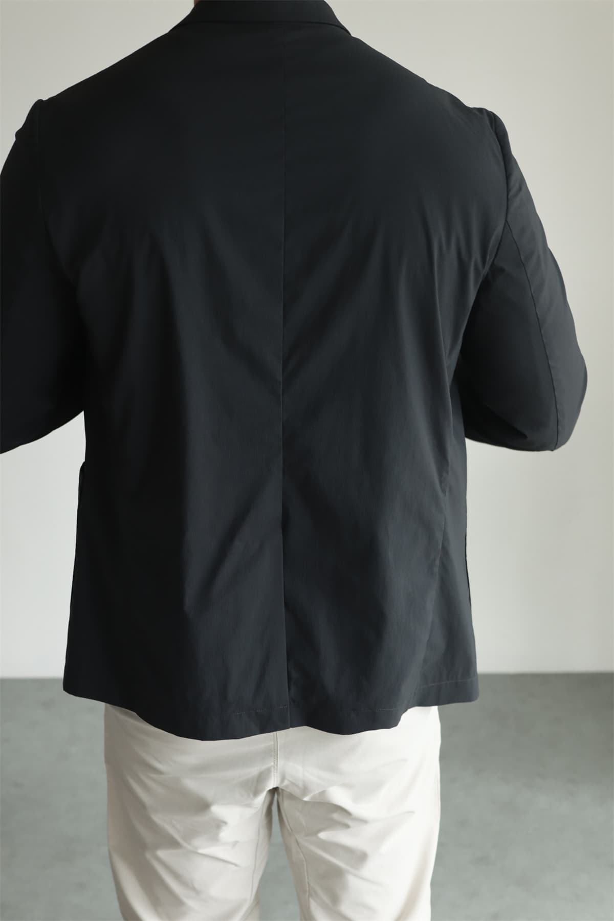 50代メンズファッション  軽量素材の【テーラードジャケット】 2カラー