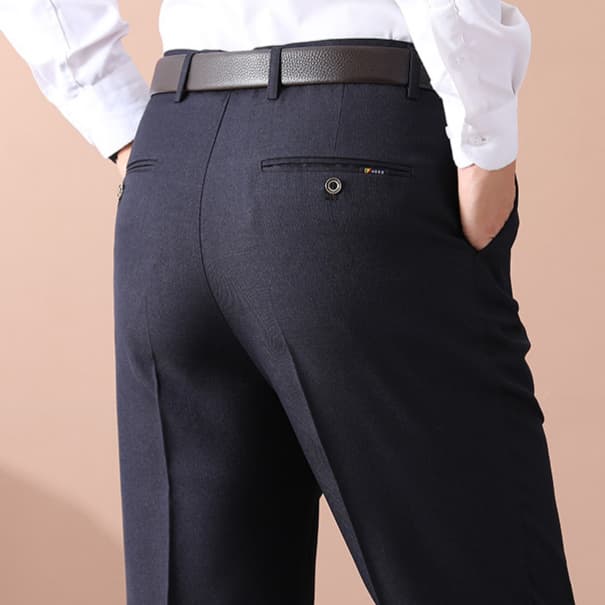 50代メンズファッション パンツ/ズボン きちんと感のある大人の定番ストレートスラックス